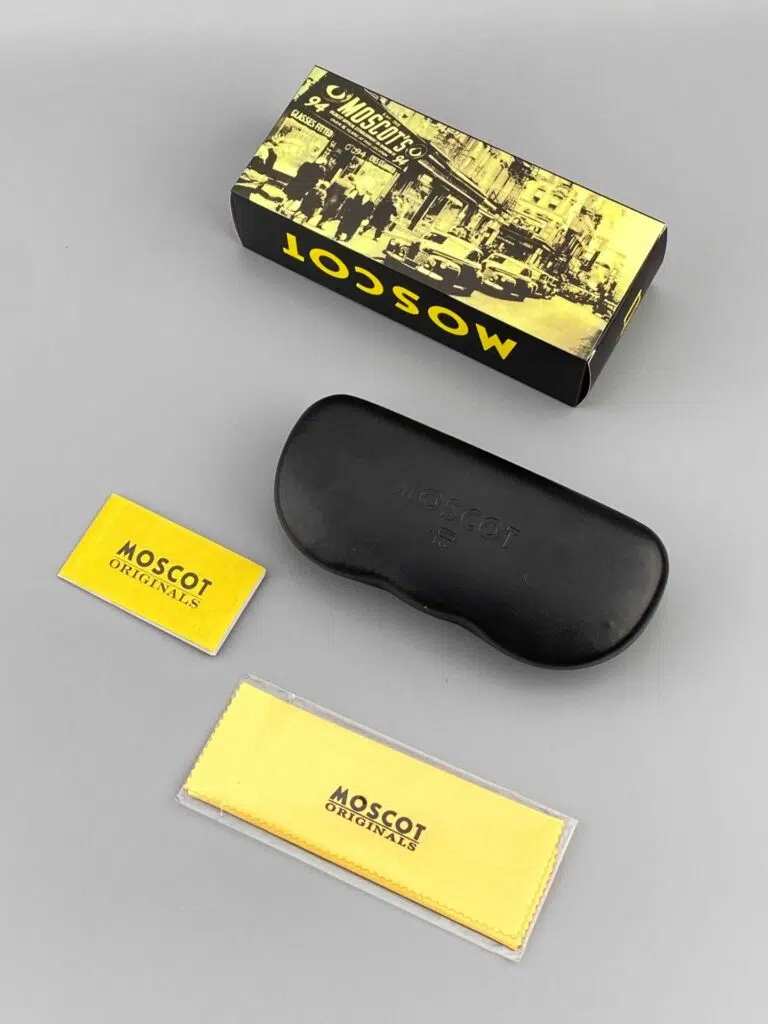 moscot-plus-case